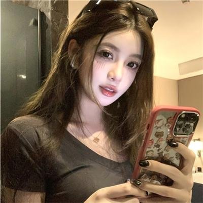小魔女海报