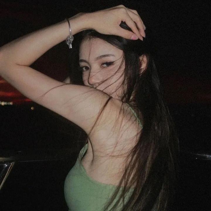 古堡海报